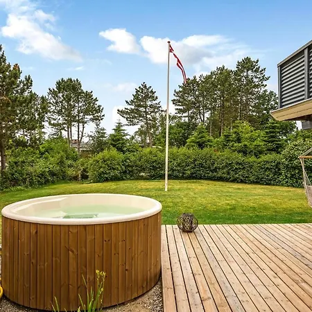 Holiday home Telefonvejen X