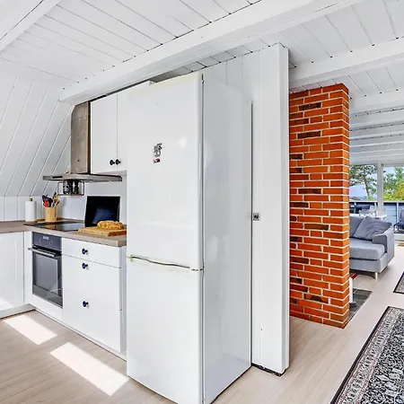 Holiday home Pet Friendly In Glesborg With Wifi *